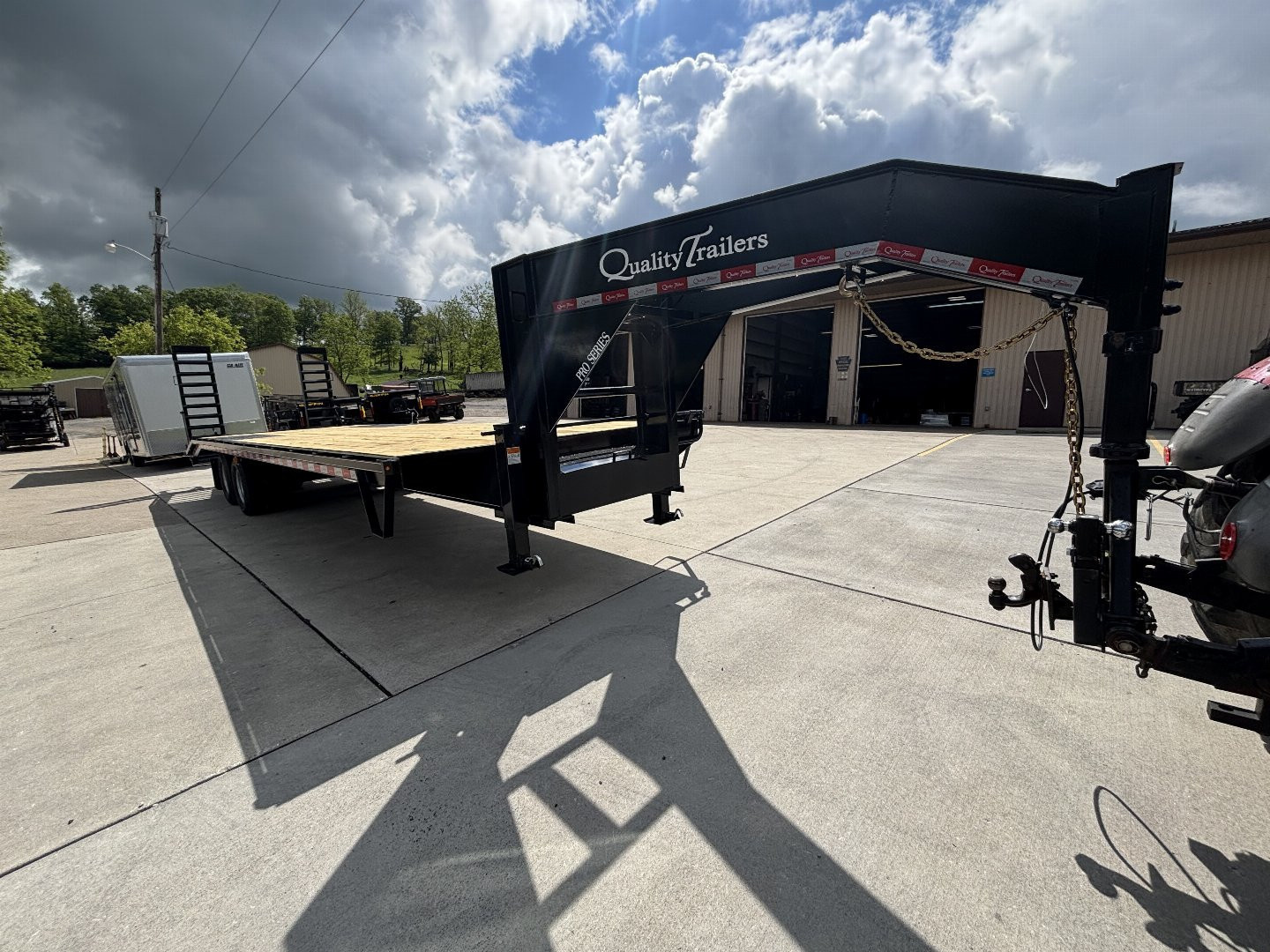 New 2026 Quality Trailers 30' Gooseneck (26' + 4' Pop Up Dovetail) Pro Series - Tandem Dually - 25000# GVWR