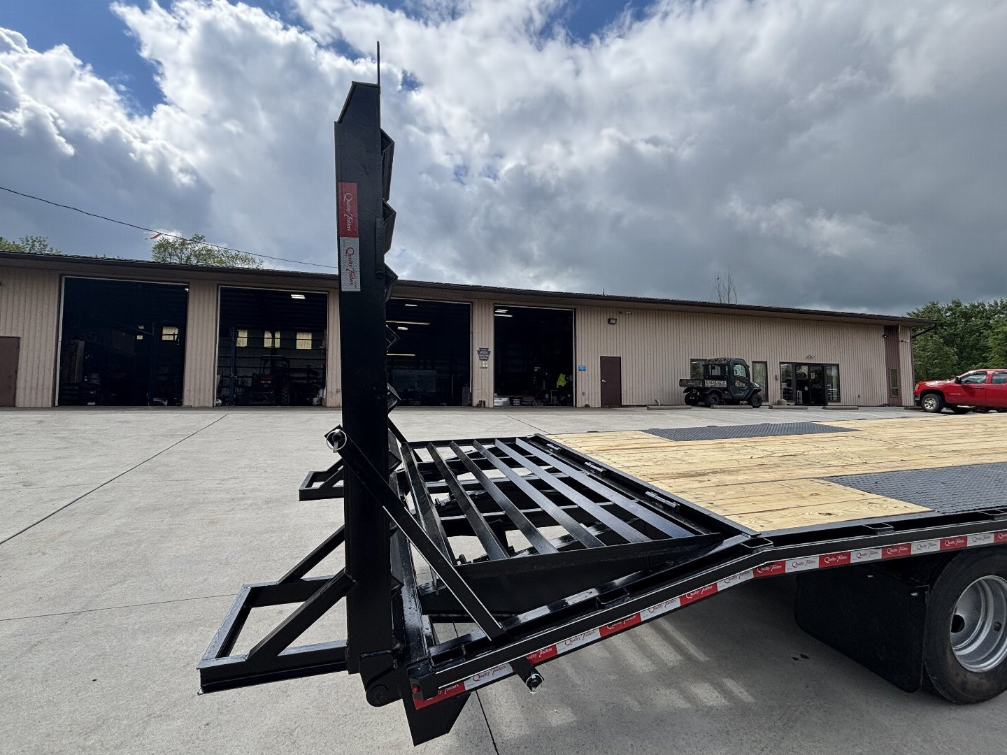New 2026 Quality Trailers 30' Gooseneck (26' + 4' Pop Up Dovetail) Pro Series - Tandem Dually - 25000# GVWR