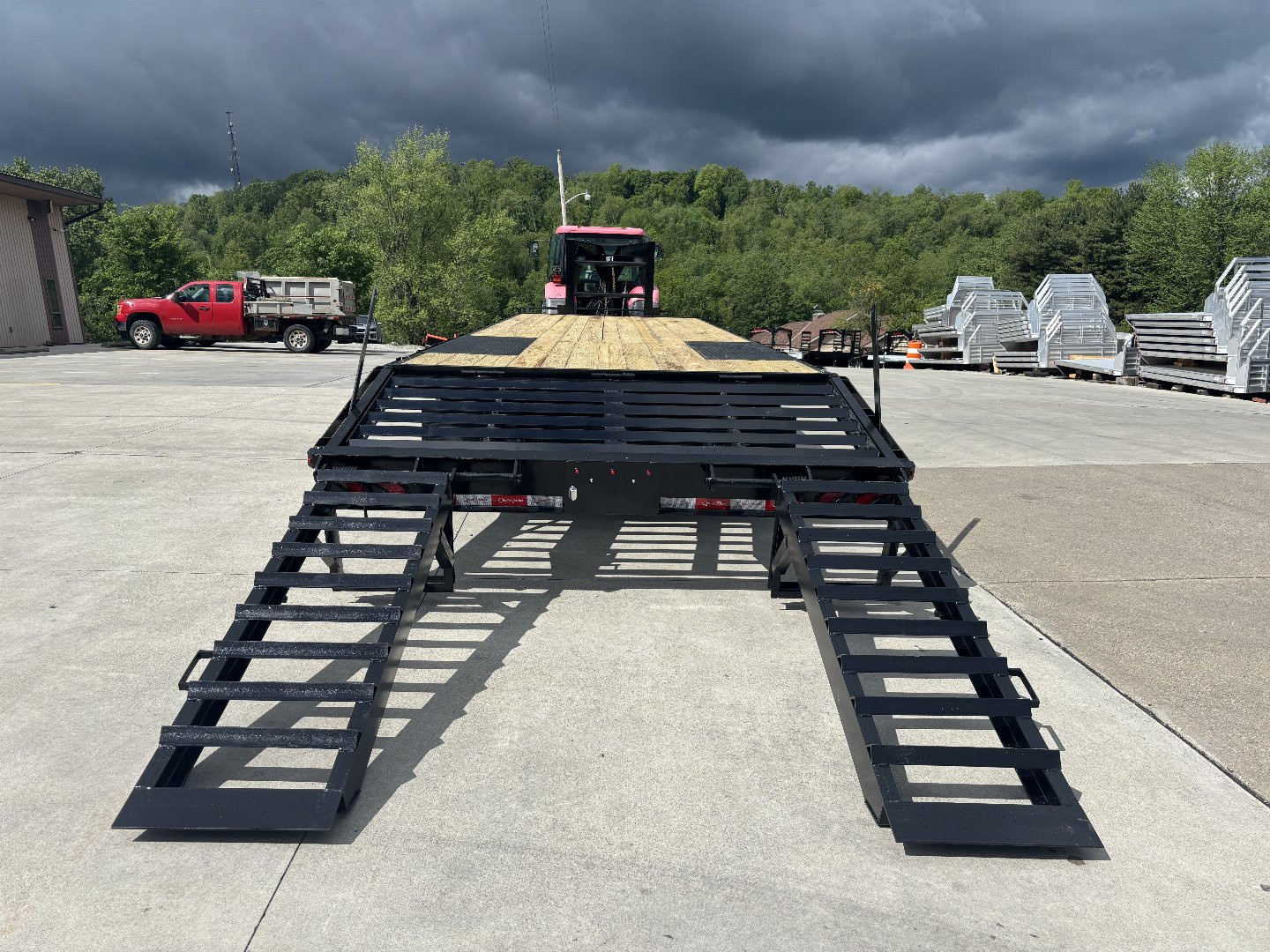 New 2026 Quality Trailers 30' Gooseneck (26' + 4' Pop Up Dovetail) Pro Series - Tandem Dually - 25000# GVWR