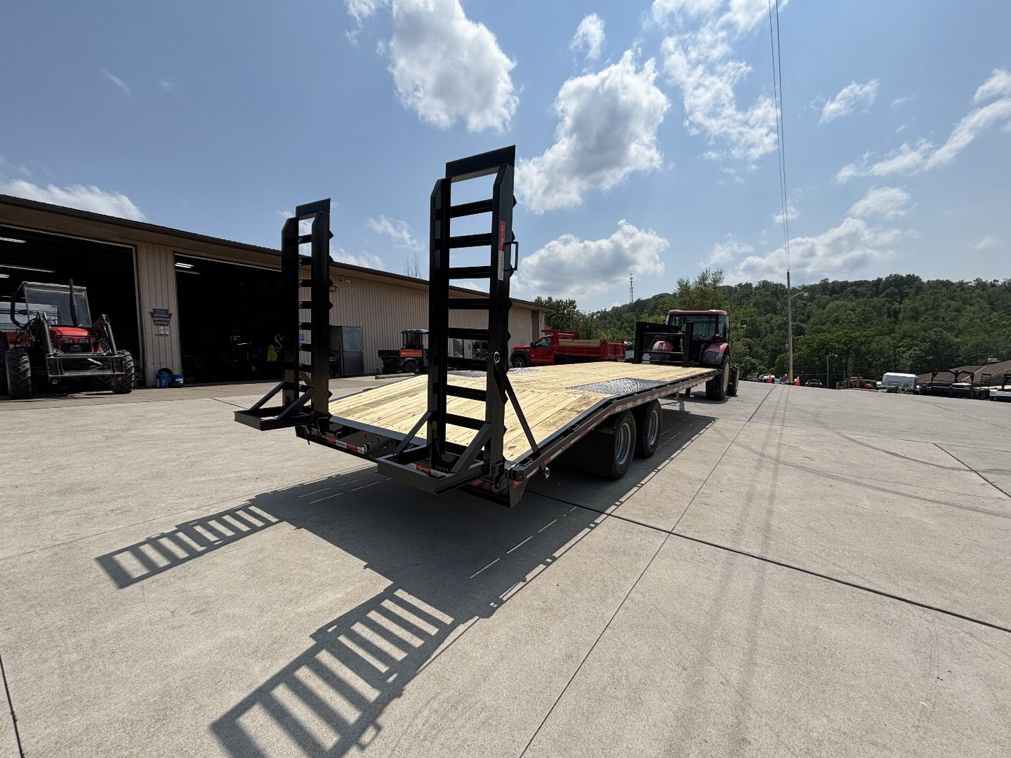New 2026 Quality Trailers 25' Gooseneck (20' + 5' Dovetail) Pro Series Deckover Trailer - Tandem Dually - 25000# GVWR