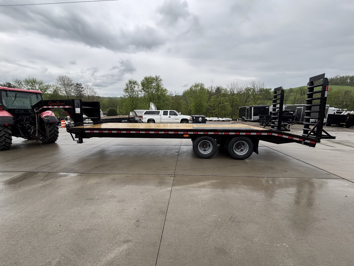 New 2026 Quality Trailers 25' Gooseneck (20' + 5' Pop Up Dove Tail) Pro Series - Tandem Dually - 25000# GVWR