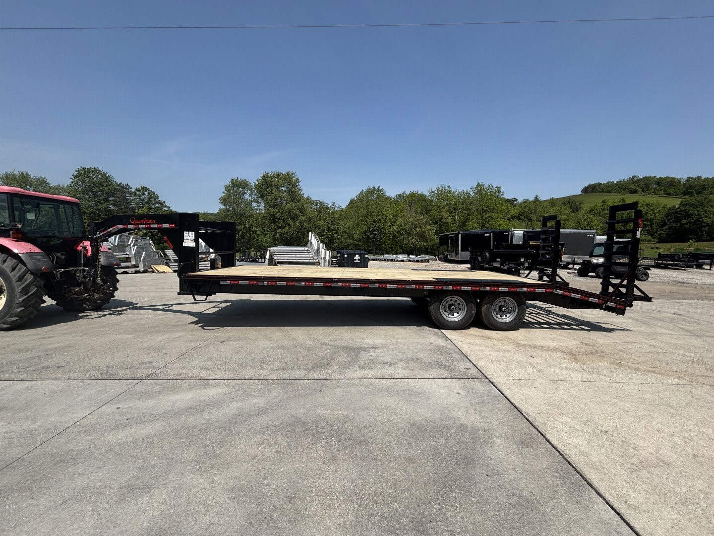 New 2026 Quality Trailers 24' Gooseneck (20' + 4' Pop Up Dovetail) Pro Series - 17000# GVWR