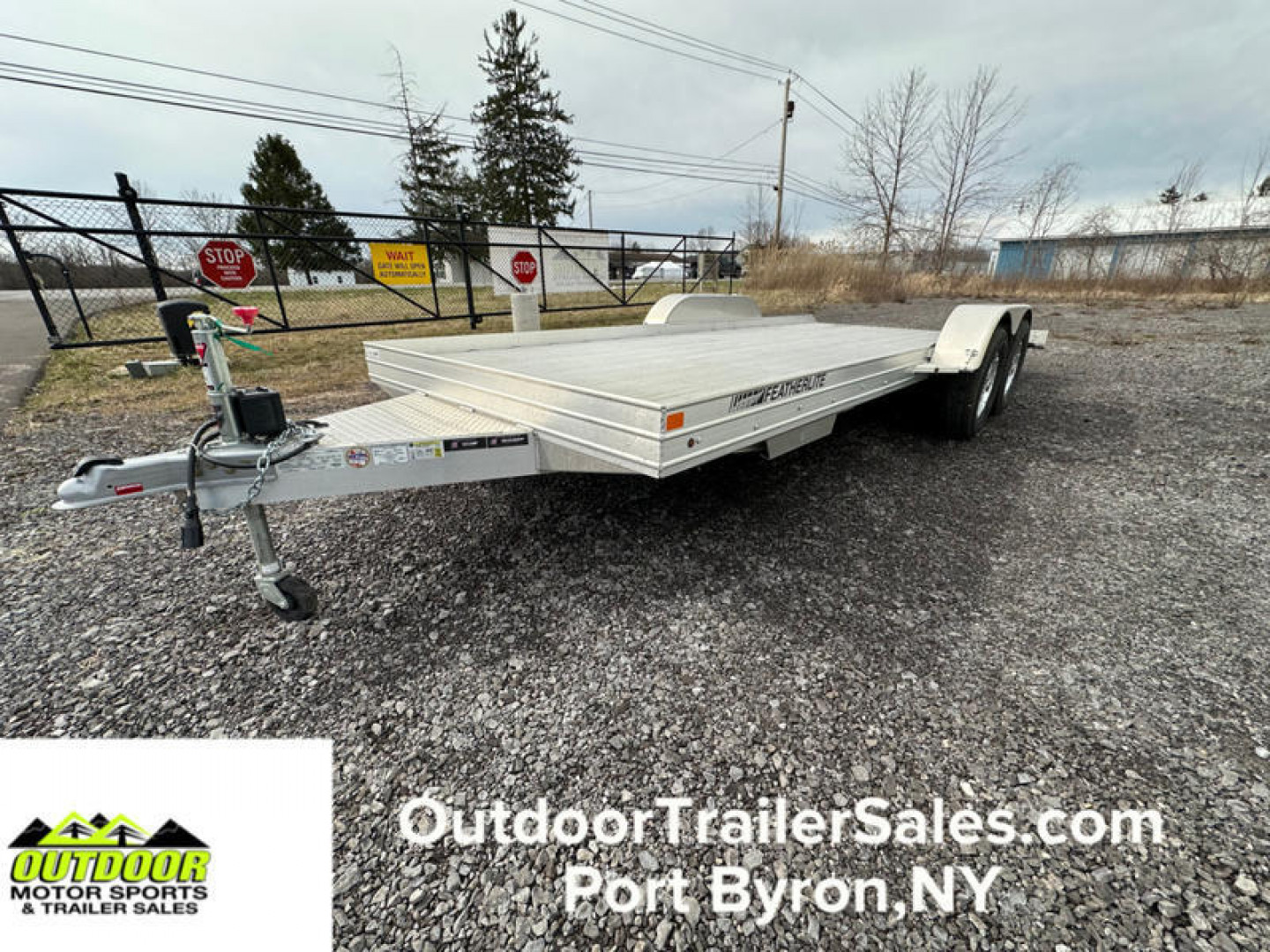 New 2022 Featherlite Trailers 80"X17' ALUMINUM 3110 Car / Racing Trailer