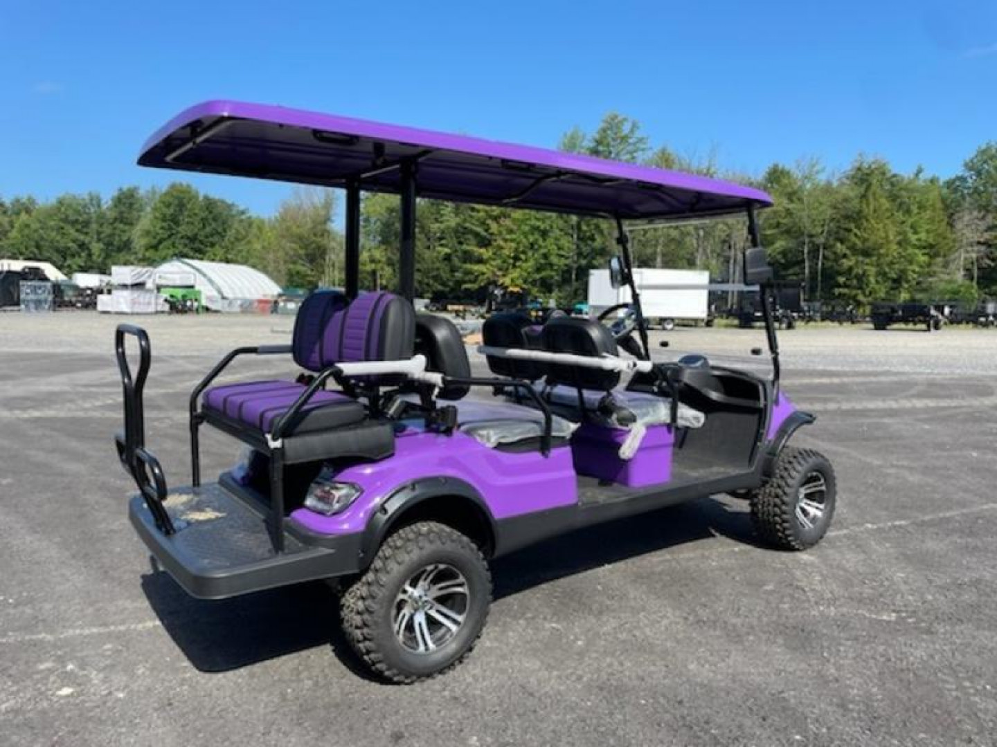 New 2023 Icon EV I60L Golf Cart