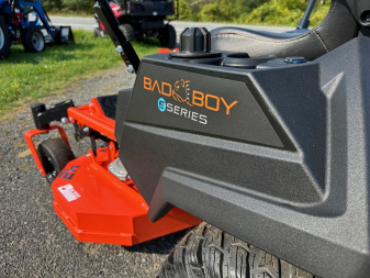New 2024 Bad Boy RAMBLER 42" E SERIES Lawn Mowers