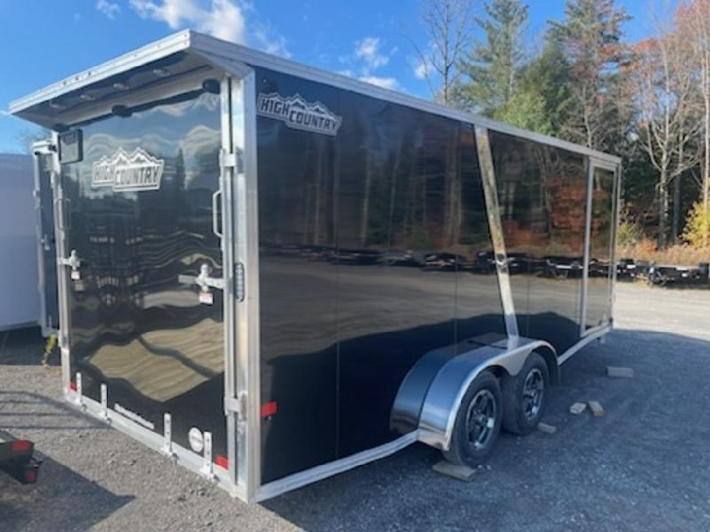 New 2024 High Country Trailers 82"X18' THREE PLACE INLINE ENCLOSED Snowmobile Trailer