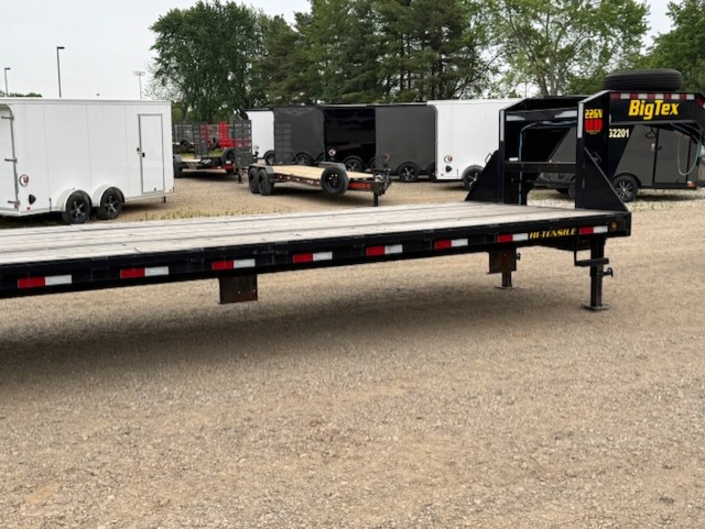 Used 2022 BIG TEX TRAILER CO 22GN-40BK8SIR Flatbed Trailer