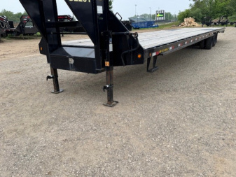 Used 2022 BIG TEX TRAILER CO 22GN-40BK8SIR Flatbed Trailer