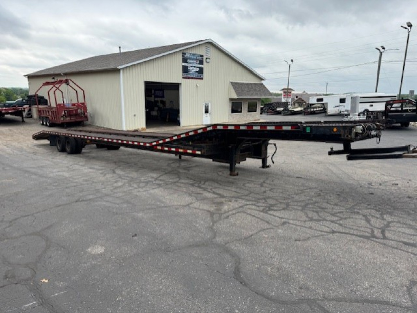Used 2017 Kaufman Trailers FV-10K-53D Flatbed Trailer