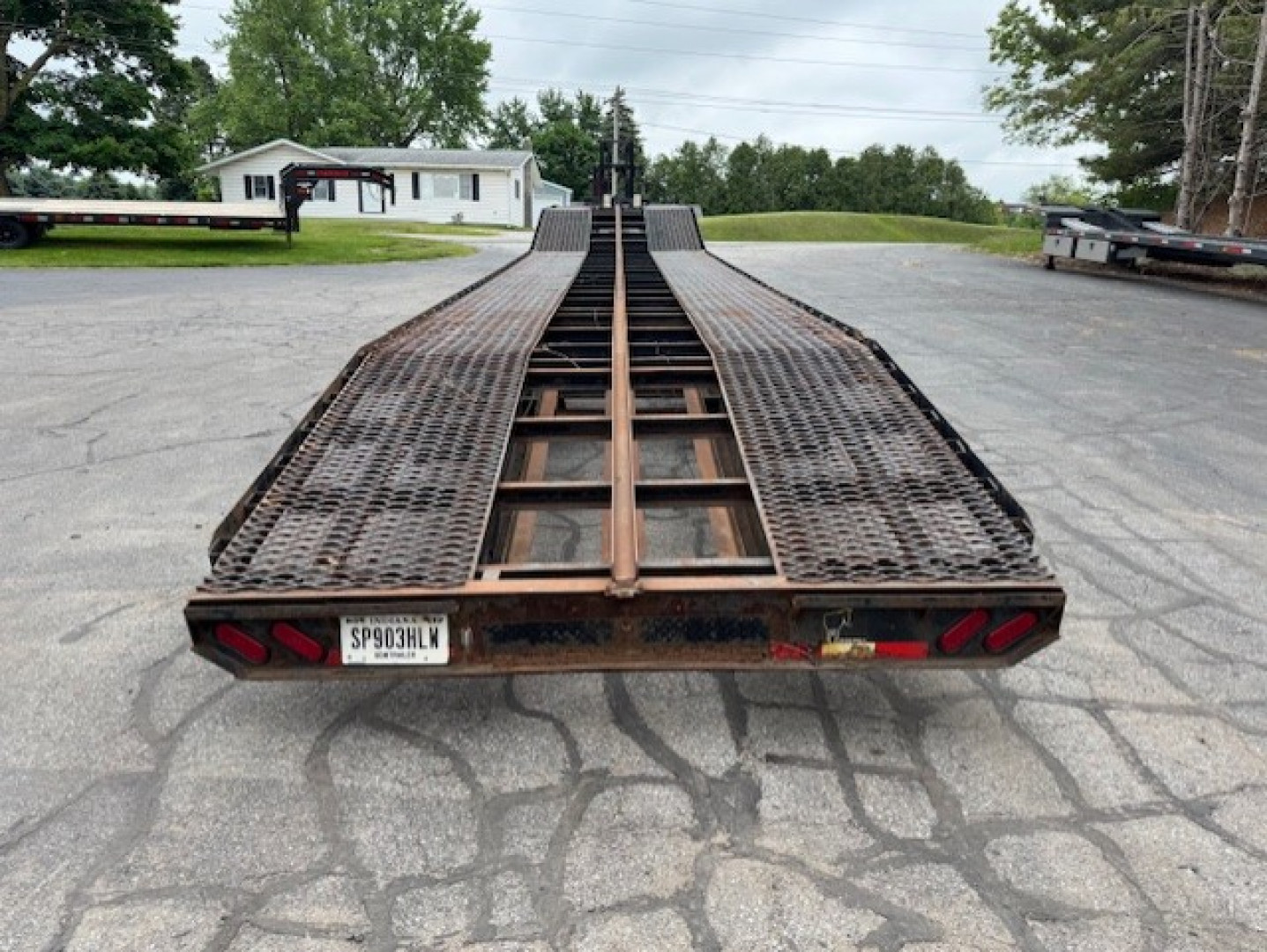 Used 2017 Kaufman Trailers FV-10K-53D Flatbed Trailer