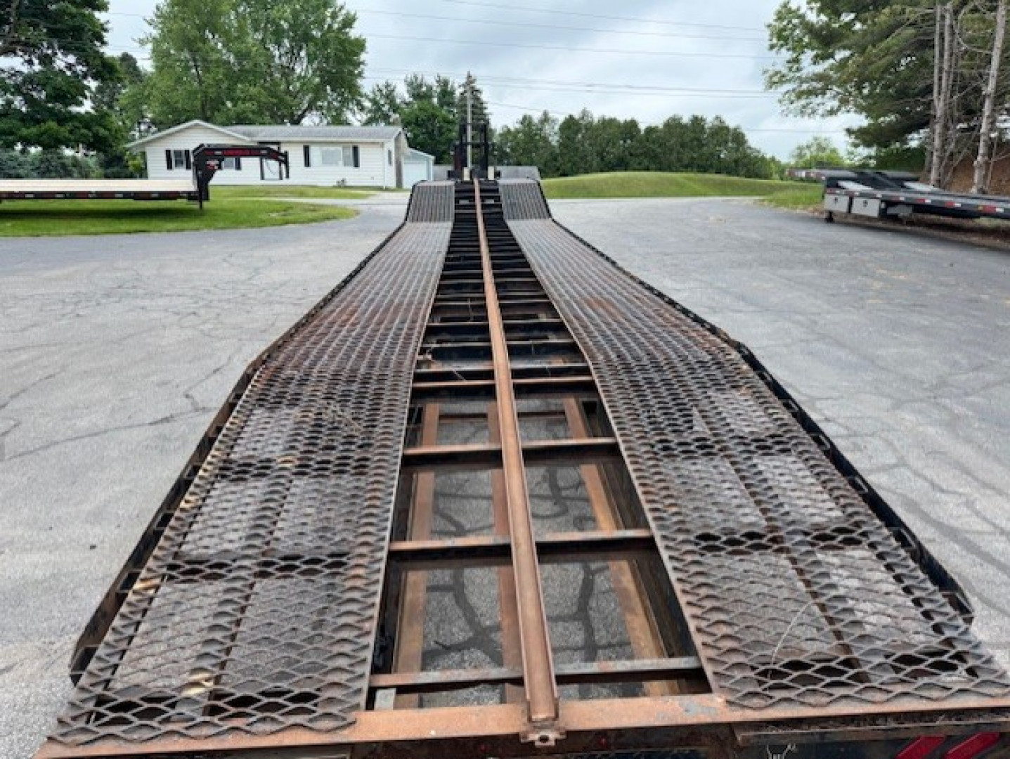 Used 2017 Kaufman Trailers FV-10K-53D Flatbed Trailer