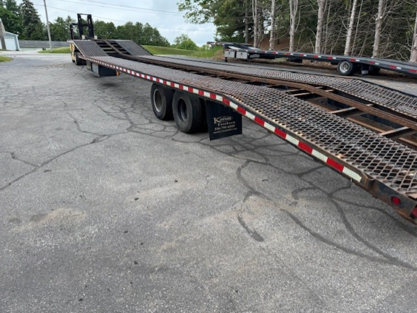 Used 2017 Kaufman Trailers FV-10K-53D Flatbed Trailer