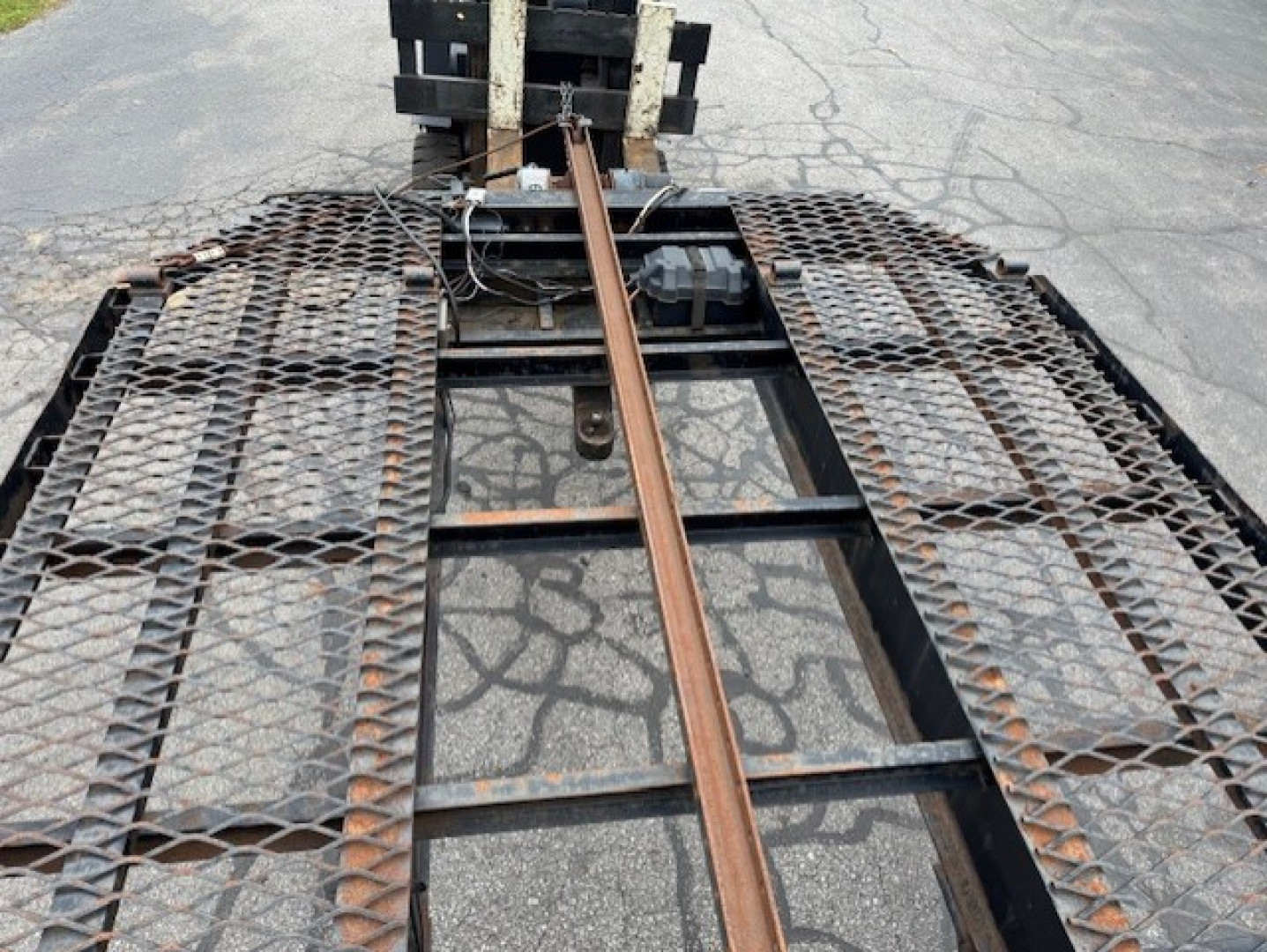 Used 2017 Kaufman Trailers FV-10K-53D Flatbed Trailer