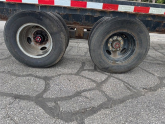 Used 2017 Kaufman Trailers FV-10K-53D Flatbed Trailer