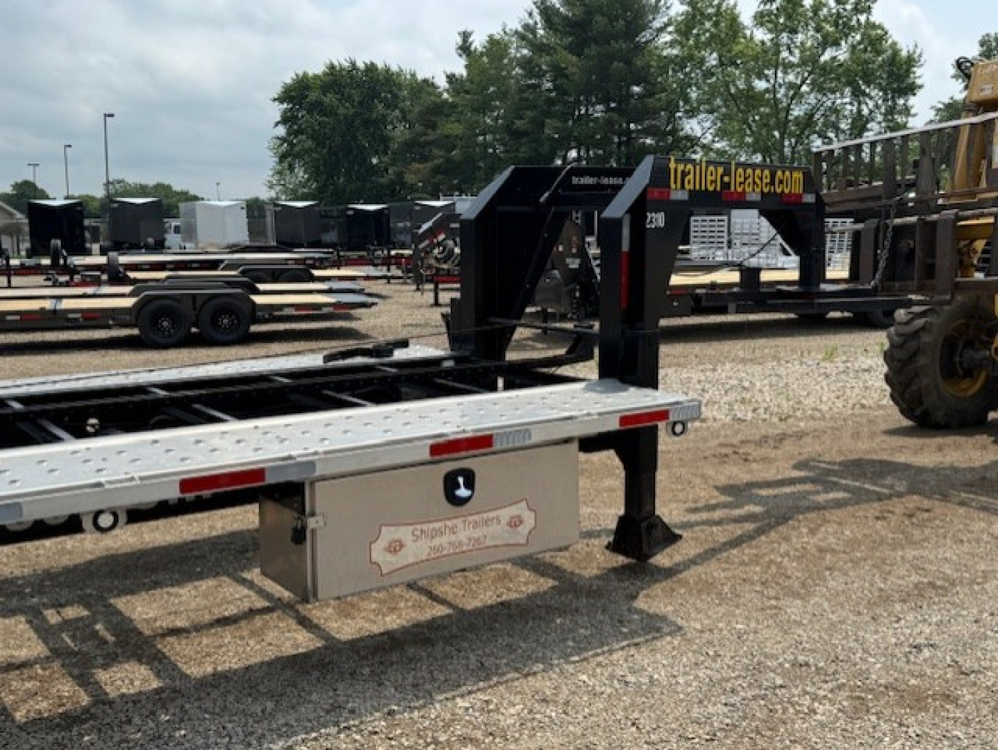 Used 2023 Shipshe Trailers FD-306 REV A Flatbed Trailer