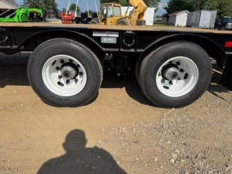 New 2026 Behnke FB8X31SDPT-40L Flatbed Trailer