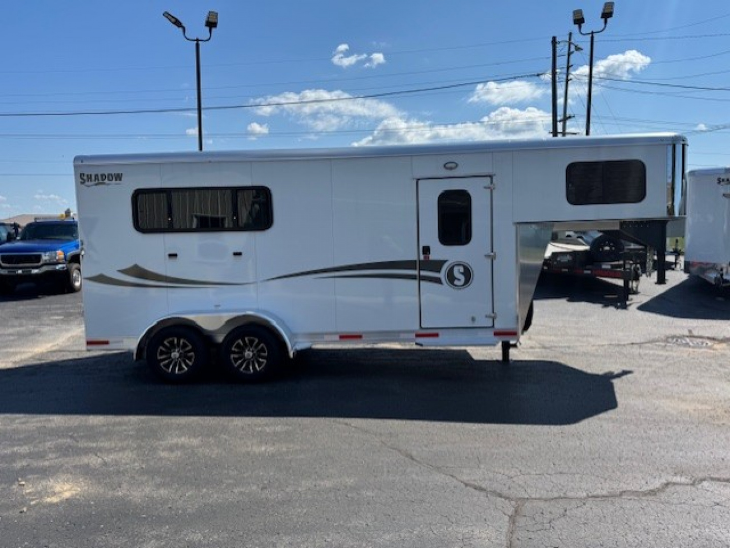 New 2026 Shadow 69170S-SM-3SL-GN-E Horse Trailer