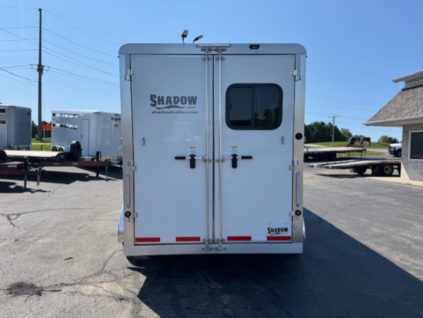 New 2026 Shadow 69170S-SM-3SL-GN-E Horse Trailer