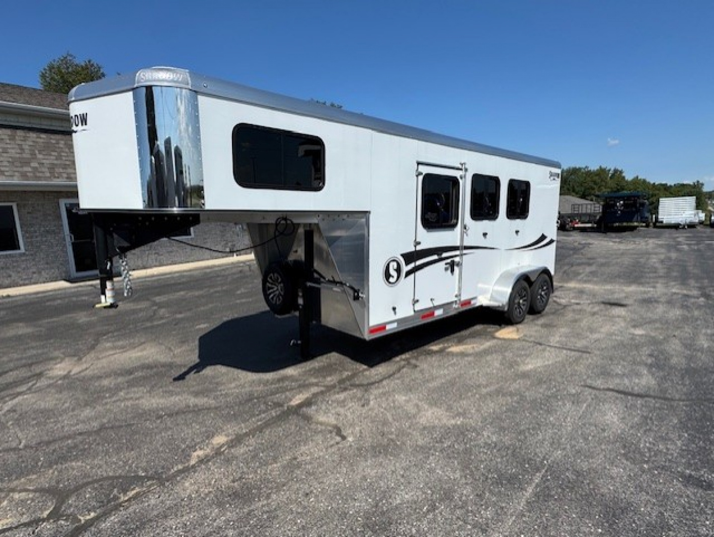 New 2026 Shadow 69170S-SM-3SL-GN-E Horse Trailer