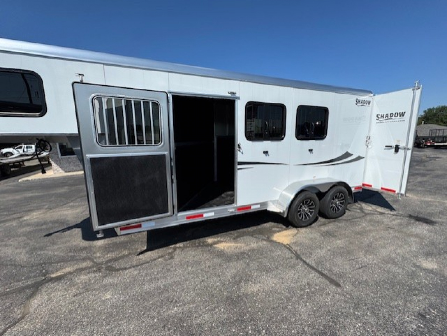 New 2026 Shadow 69170S-SM-3SL-GN-E Horse Trailer