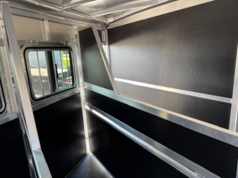 New 2026 Shadow 69170S-SM-3SL-GN-E Horse Trailer