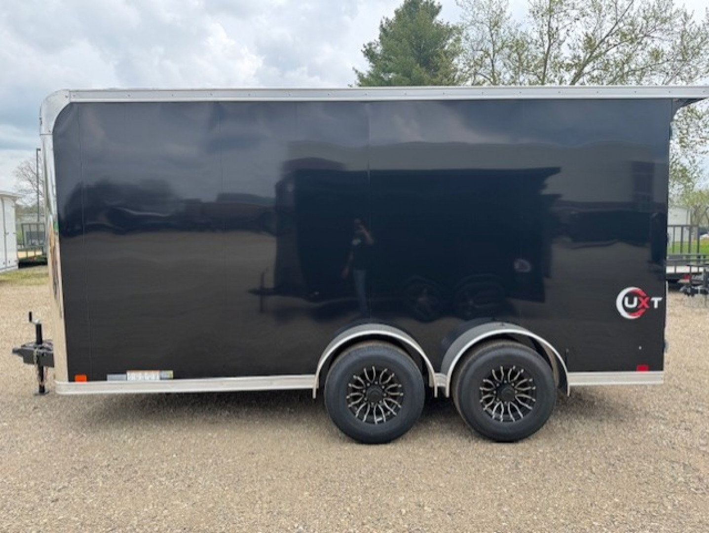 New 2025 United Trailers UXT-716TA52-8.5 Cargo / Enclosed Trailer