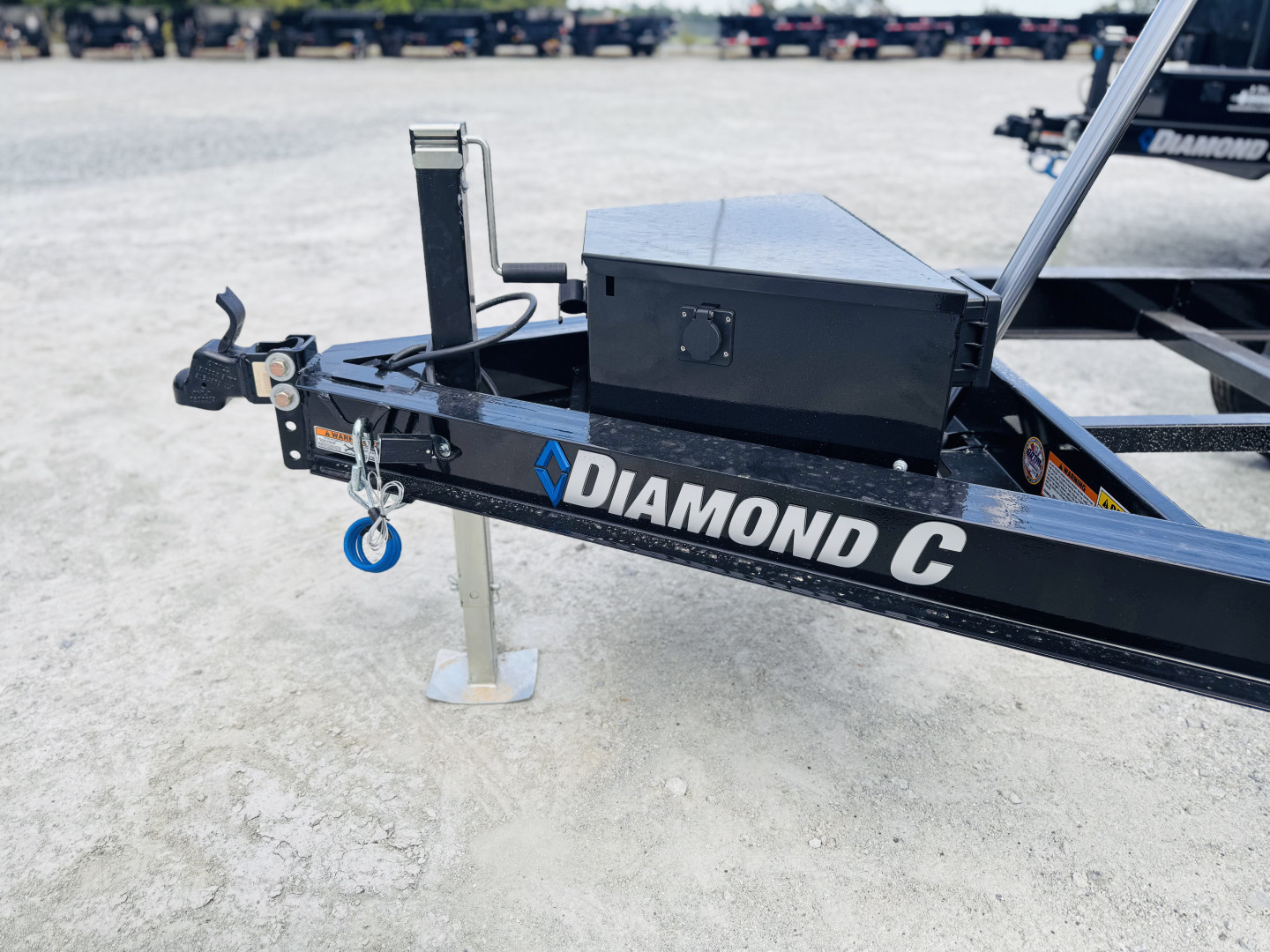 New 2026 Diamond C GDT235 5x10 Trunnion Hoist Dump Trailer