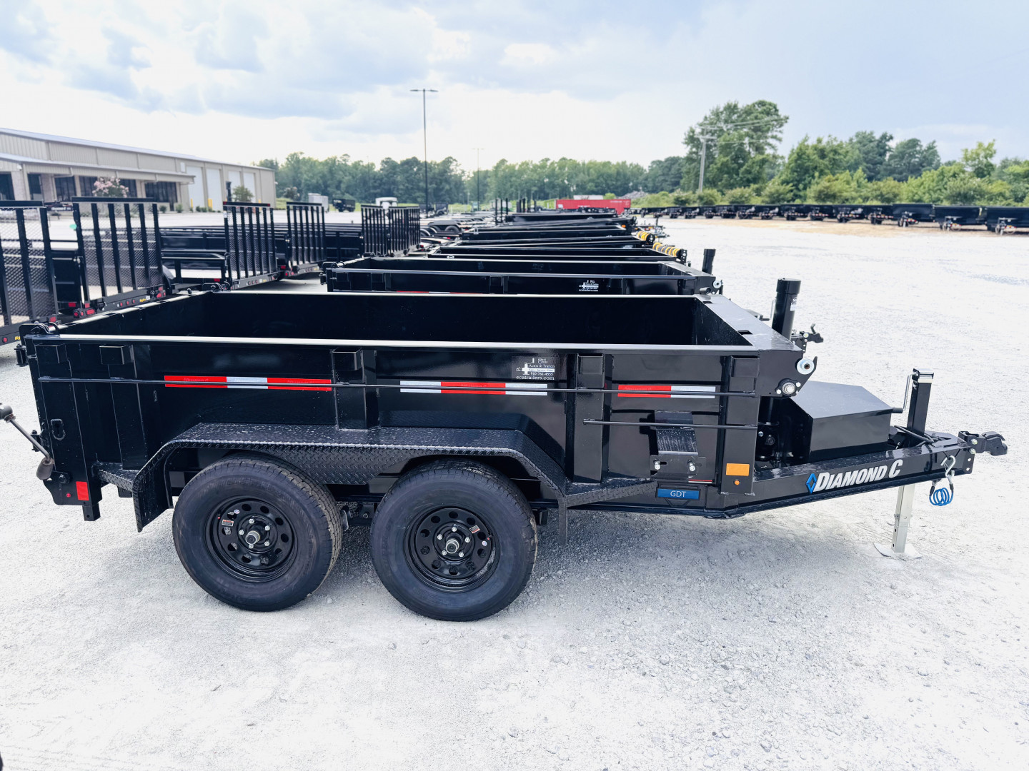 New 2026 Diamond C GDT235 5x10 Trunnion Hoist Dump Trailer