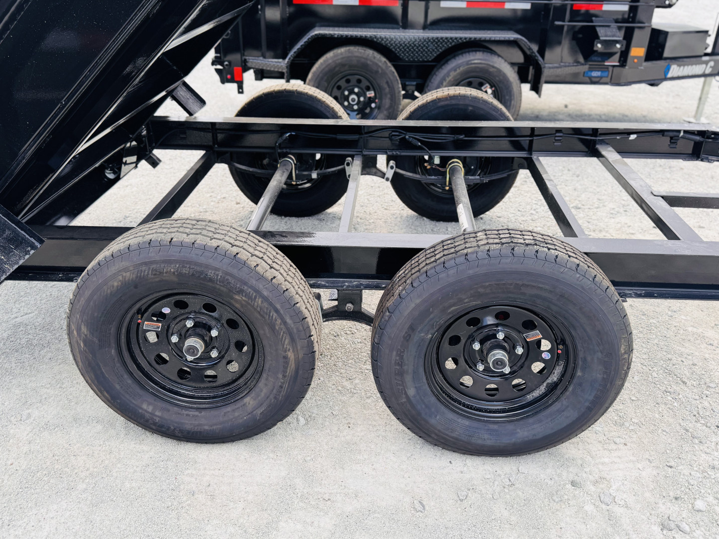 New 2026 Diamond C GDT235 5x10 Trunnion Hoist Dump Trailer