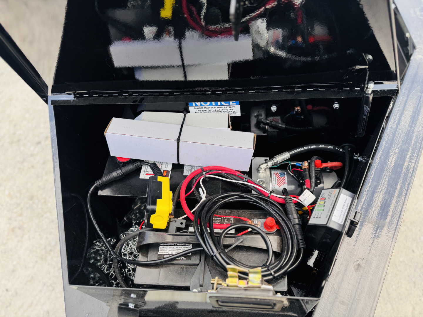 New 2026 Diamond C GDT235 5x10 Trunnion Hoist Dump Trailer