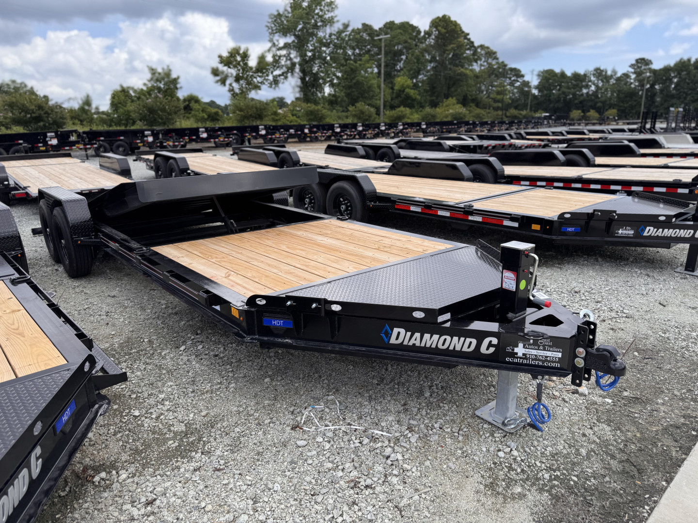 New 2025 Diamond C Trailers