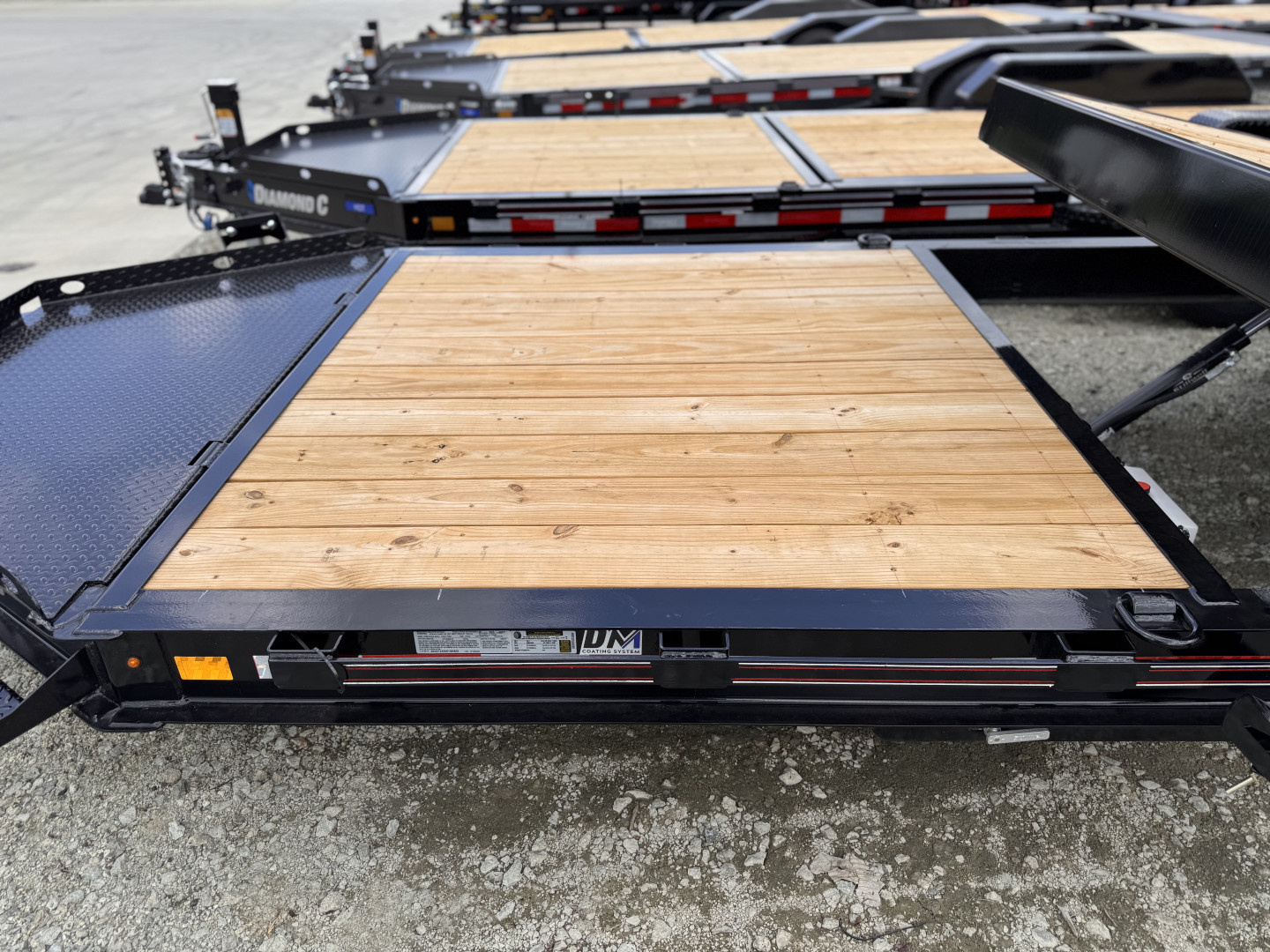 New 2025 Diamond C Trailers