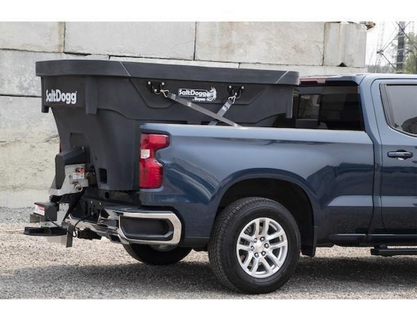 New SaltDogg SHPE1500 Salt Spreader