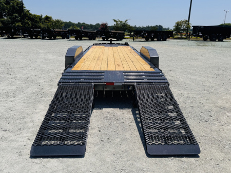 New 2025 Diamond C Trailers Equipment Trailer