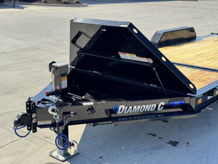 New 2025 Diamond C Trailers