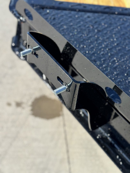 New 2025 Diamond C Trailers