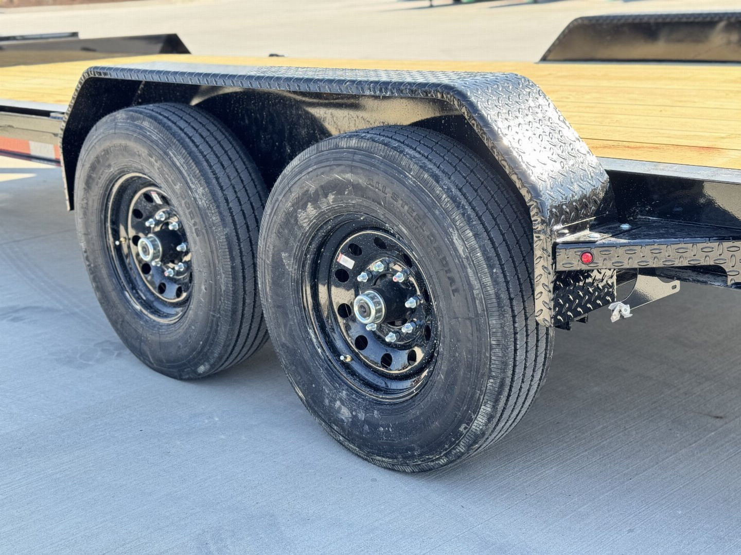 New 2025 Diamond C Trailers HEQ207-20 Equipment Trailer
