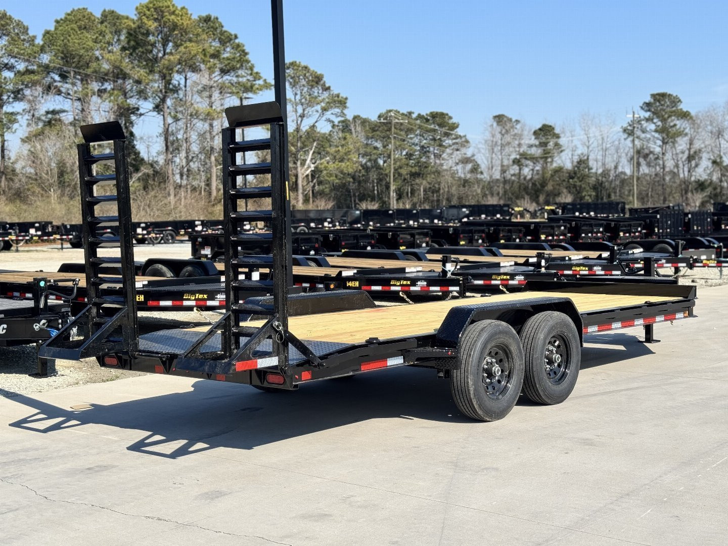 New 2025 Diamond C Trailers HEQ207-20 Equipment Trailer