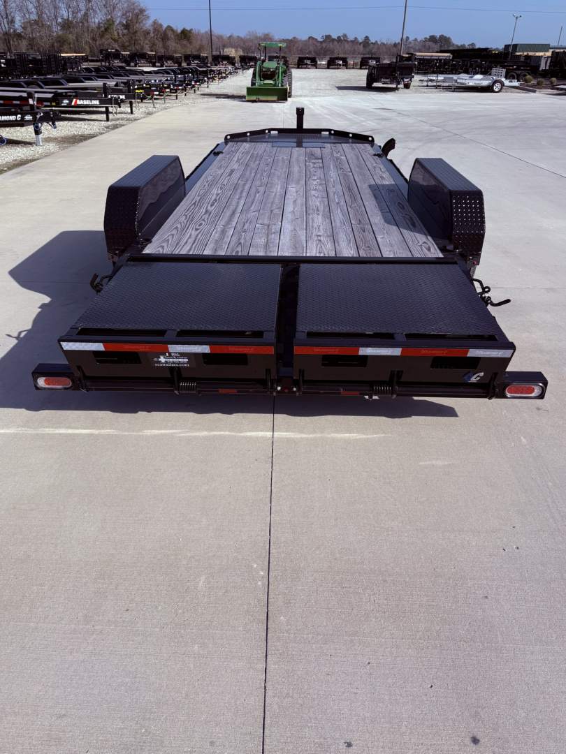 New 2025 Diamond C Trailers Equipment Trailer