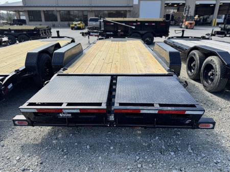 New 2025 Diamond C Trailers Equipment Trailer