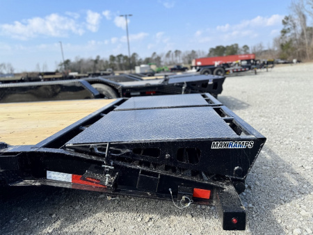 New 2025 Diamond C Trailers Equipment Trailer