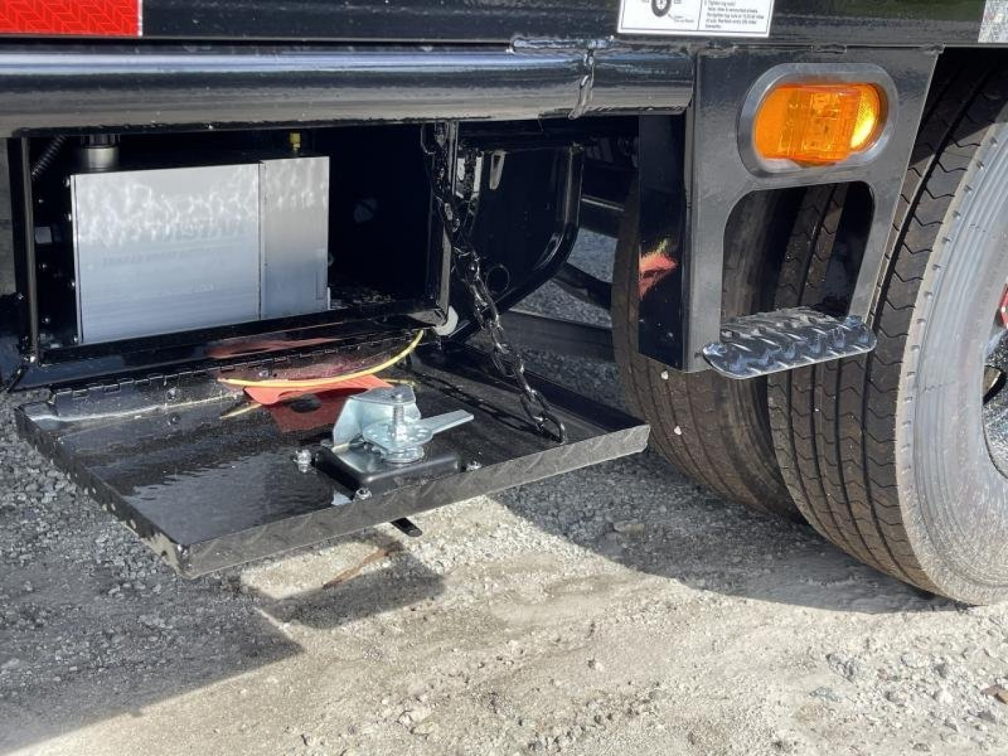 New MEGA DEAL! Diamond C FMAX Gooseneck Trailer with Electric over Hydraulic Brakes LOADED!!