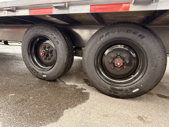 New 2025 Texas Bragg Trailers Gooseneck 25+5 with Mega Ramps