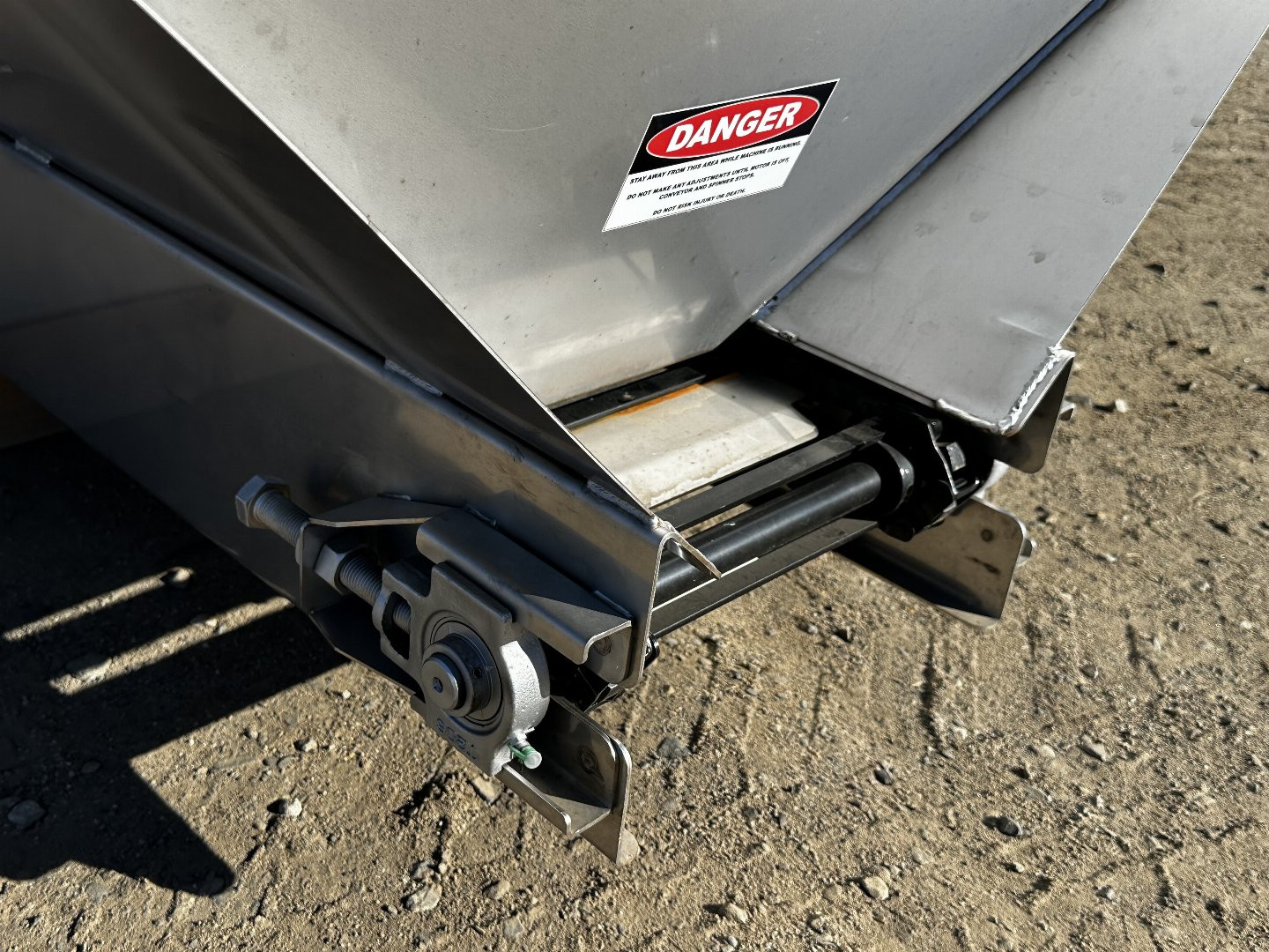 New 2025 DownEaster 10' 6 yrd Self contained Hydraulic