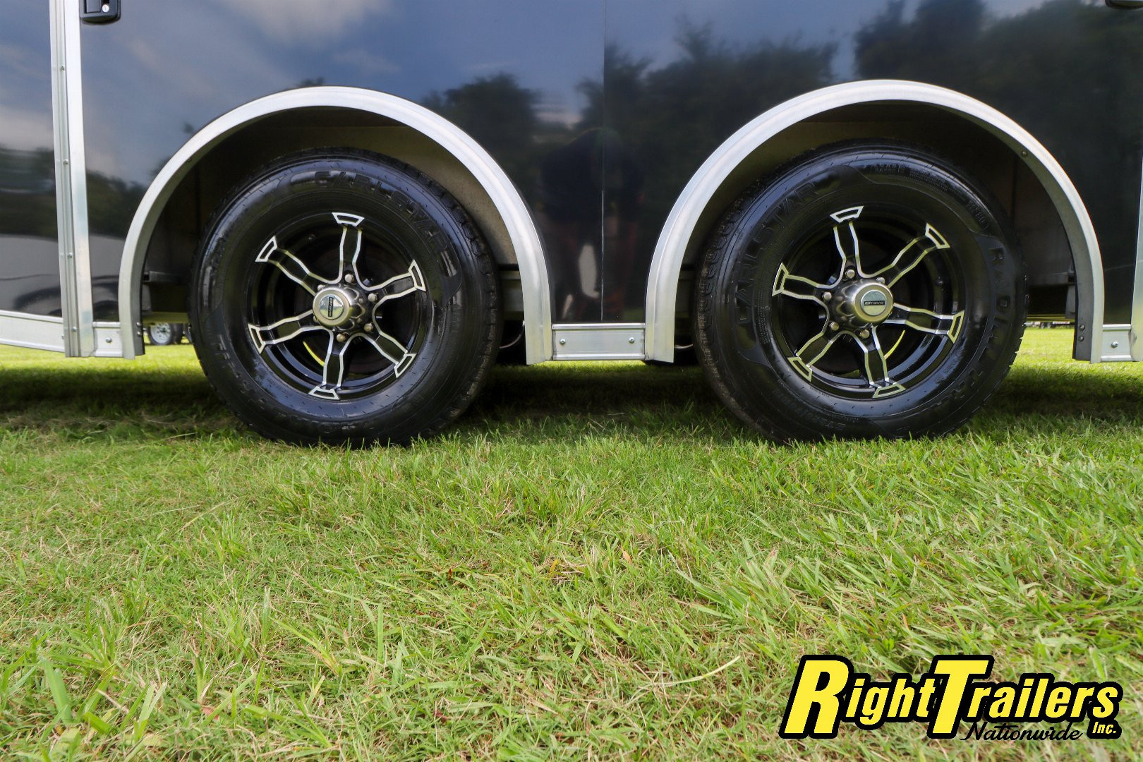 Used 2023 8.5X22 Bravo RACE TRAILER