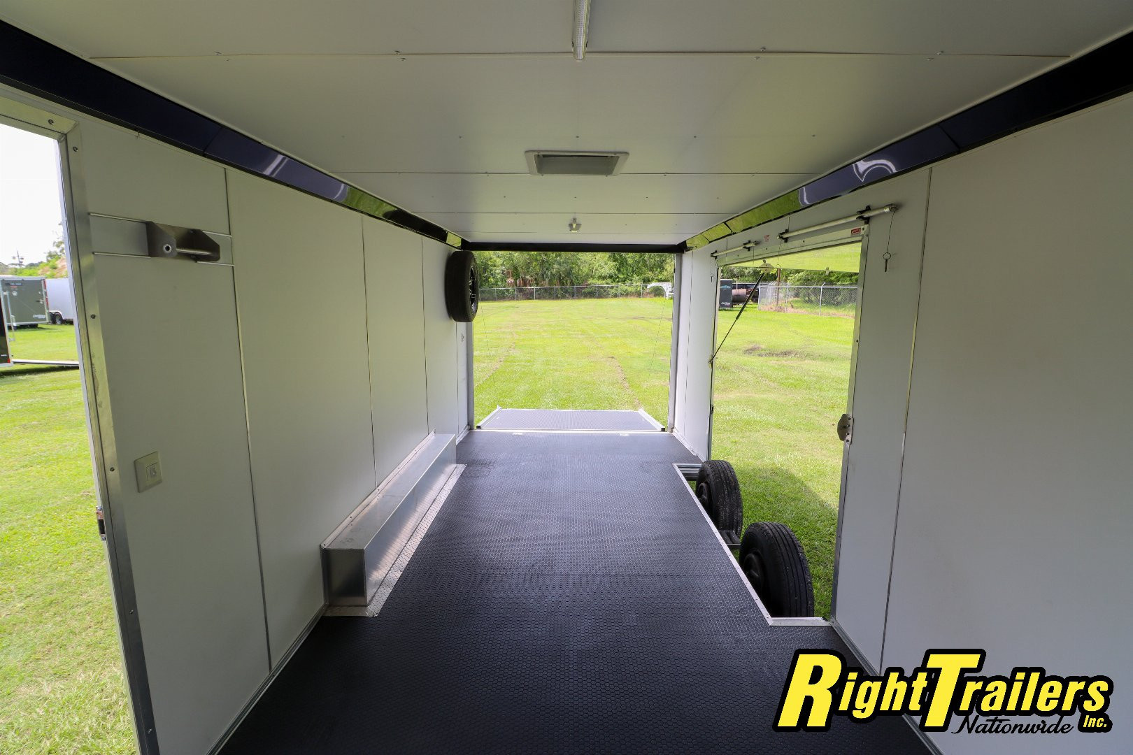 Used 2023 8.5X22 Bravo RACE TRAILER