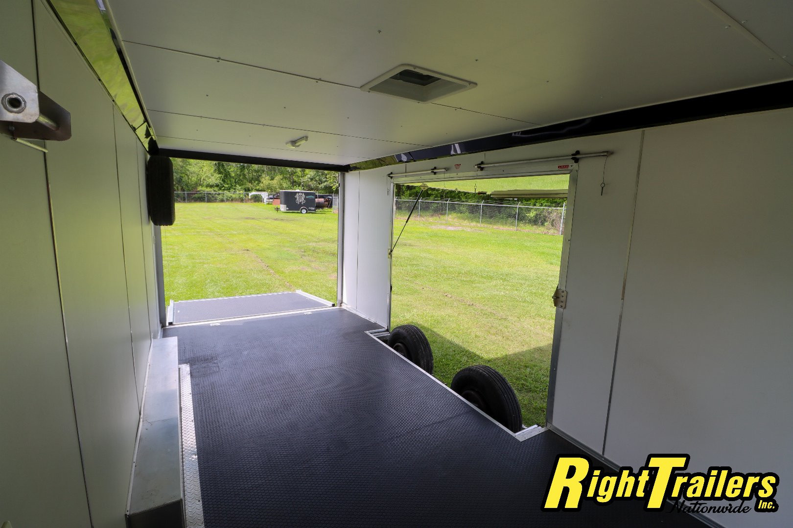 Used 2023 8.5X22 Bravo RACE TRAILER