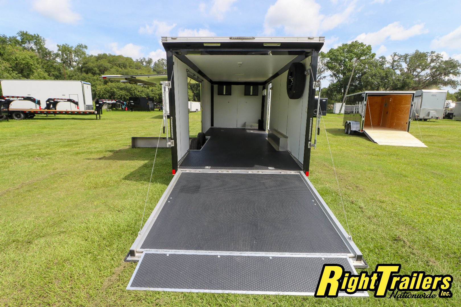 Used 2023 8.5X22 Bravo RACE TRAILER