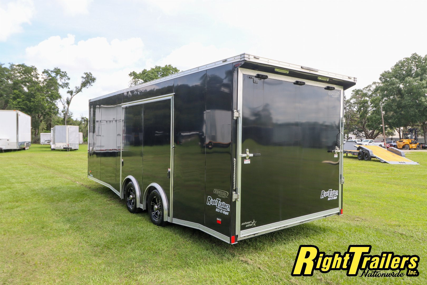 Used 2023 8.5X22 Bravo RACE TRAILER