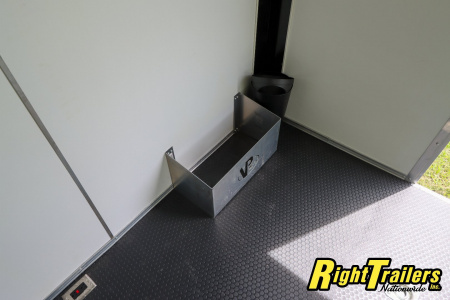 Used 2023 8.5X22 Bravo RACE TRAILER